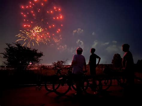 Parade and Twilight Fireworks Celebrate Independence Day in Glenview ...