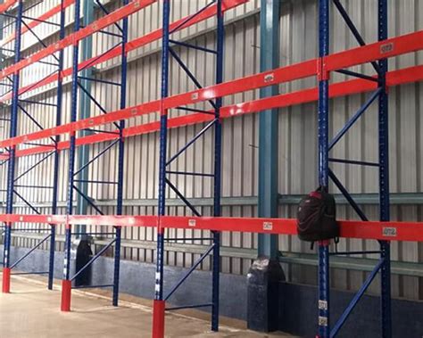Heavy Duty Pallet Rack Manufacturers | Garment Display Rack India