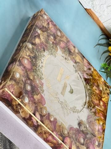 Resin Couple Names & Wedding Date Preservation Frame – ClassyArtZ.com