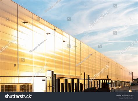 Factory Outside View 的图像结果