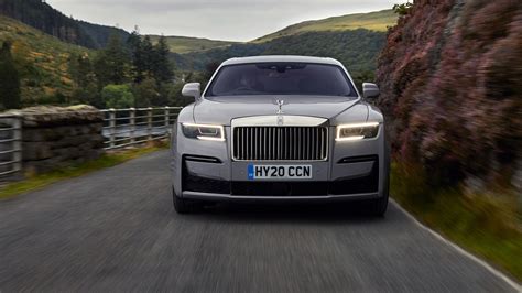 Silver Rolls-Royce Ghost 2020 4K 5K HD Cars Wallpapers | HD Wallpapers ...