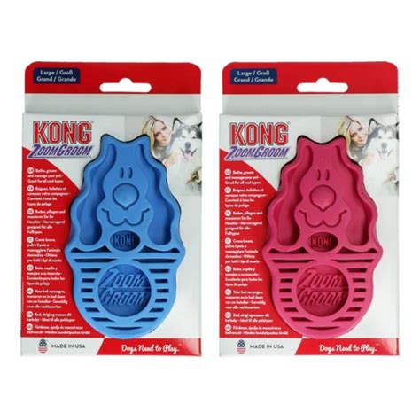 KONG Dog Zoom Groom Massagebürste komfortabel