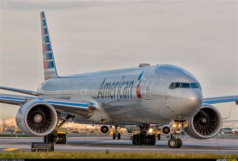Explore the Majestic American Airlines Boeing 777-300ER