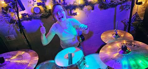 Freefall Live at the Welland Steam and Country Rally, Woodside Farm ...