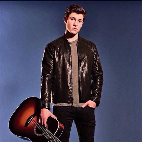 why have I not seen this photo? He looks hot though | Shawn mendes ...