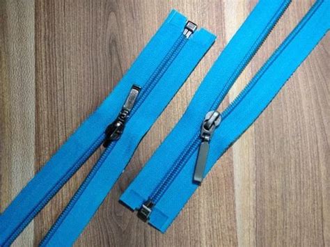 CFC Zipper - CFC Two Way Zipper Manufacturer from New Delhi