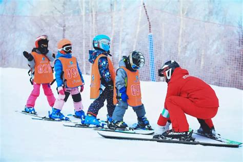 银河滑雪场价格体系及雪道参数介绍和雪道总览图-张家口崇礼滑雪旅游接待中心