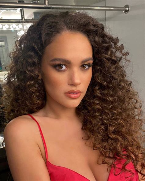 MADISON PETTIS – Instagram Photos 03/31/2022 – HawtCelebs