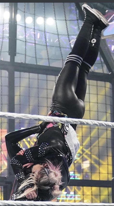 Alexa giving us A Moment of Bliss showing her booty to the camera : r ...
