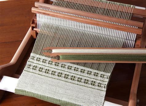 Four shaft weaving on a rigid heddle loom – Artofit
