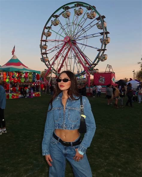 Lara Fraser | How’s the view? | Instagram