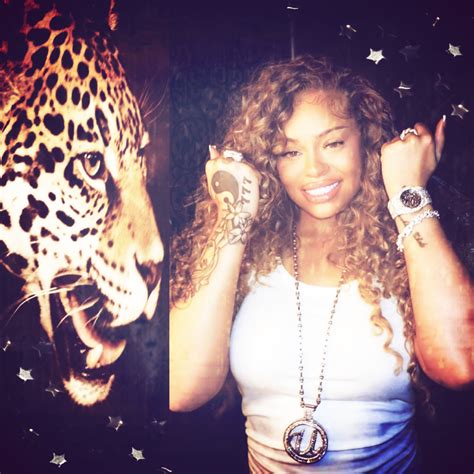 Pin di Kiyaspenthouse su Wallpapers nel 2025 | Baddie, Rapper, Rap