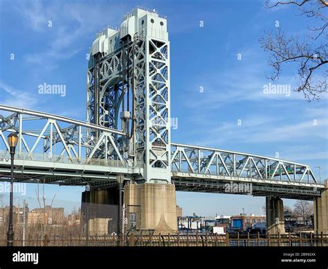Harlem River Lift Span section of the Triborough Bridge, New York City ...