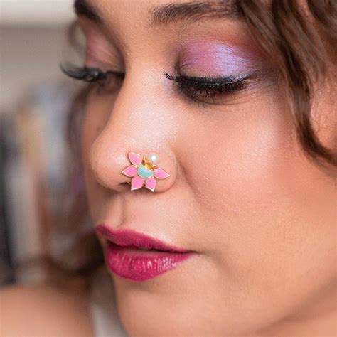 Buy Shaya by CaratLane Maahi Ve Nose Pin In Gold Plated Brass Online