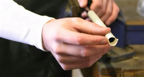 How to Regrip Golf Clubs - Step by Step Guide – Golf Shaft Warehouse Inc