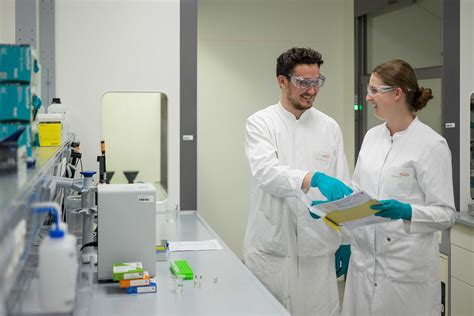 Informiere dich über Stellenangebote Takedas Produktionsstandort