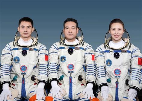 Liu Yang, la primera astronauta china, ya viaja al espacio en la ...