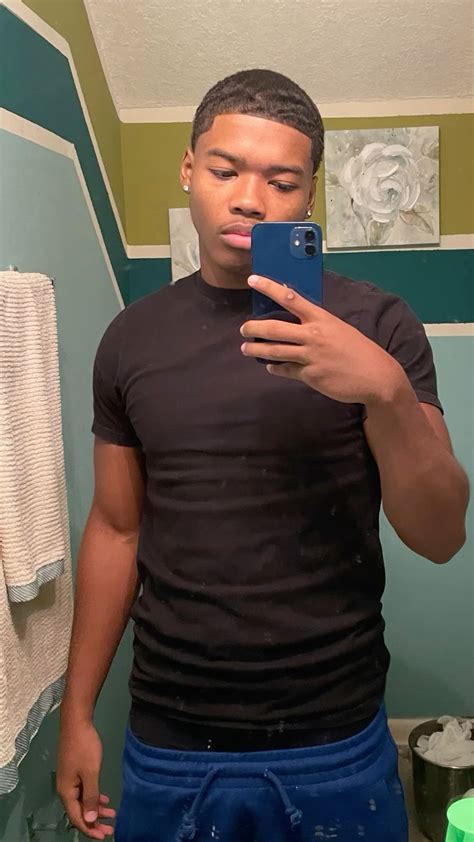 Pin by ⠀⠀⠀⠀⠀⠀⠀⠀⠀⠀⠀⠀⠀⠀⠀⠀⠀⠀⠀⠀⠀⠀⠀ on $hootas | Black men haircuts, Light ...