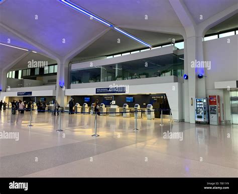 10/01/1928: newark liberty international airport opens, newark liberty ...