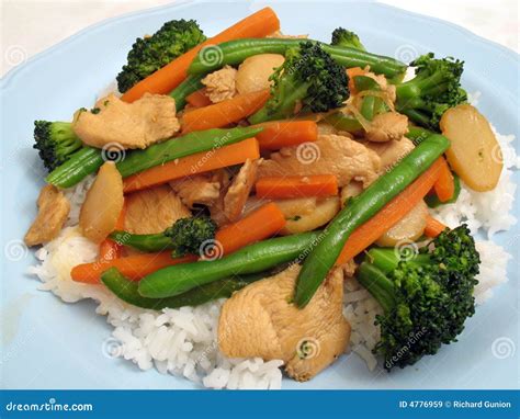 Healthy Chicken Stir Fry stock image. Image of peas, stir - 4776959