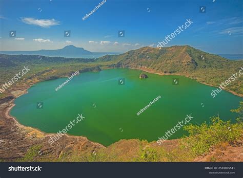 Taal Lake Batangas Near Manila Philippines Stock Photo 2569895541 ...