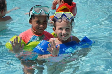 Day Camp Swimming 的图像结果