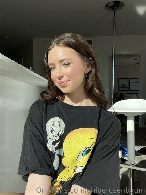 "defff the hottest thing u’ll see on my wall 🙈" by chloerosenbaum from OnlyFans | Coomer