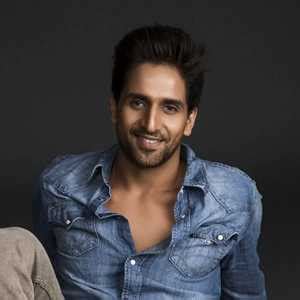 Arslan Goni - Age, Biography, Net Worth, Controversy, Girlffriend