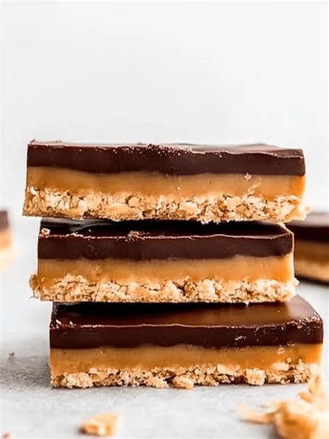 Irresistibly Healthy Peanut Butter Twix Bars You’ll Love