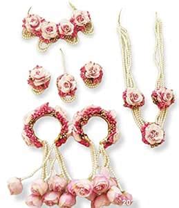 Sanvatsar Home Pink & Baby Pink Gotta Patti Floral Jewellery Set