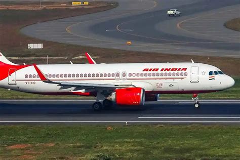 Air India Server Down: एअर इंडिया का सर्वर ठप, दिल्ली एयरपोर्ट पर ...