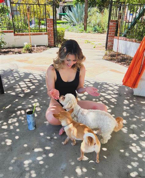 Chloe W Breen | All da babies | Instagram