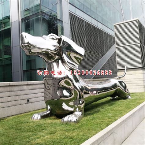 深圳商场定制玻璃钢卡通狗雕塑迎新年-方圳雕塑厂
