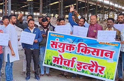 Indore: Farmers Protest Against Hooliganism In Choithram Mandi