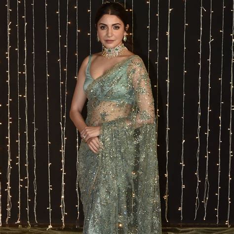 This Indian bride got married in the same Sabyasachi lehenga as Anushka ...