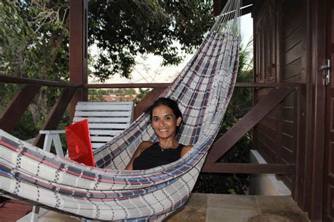 Abroad 的图像结果