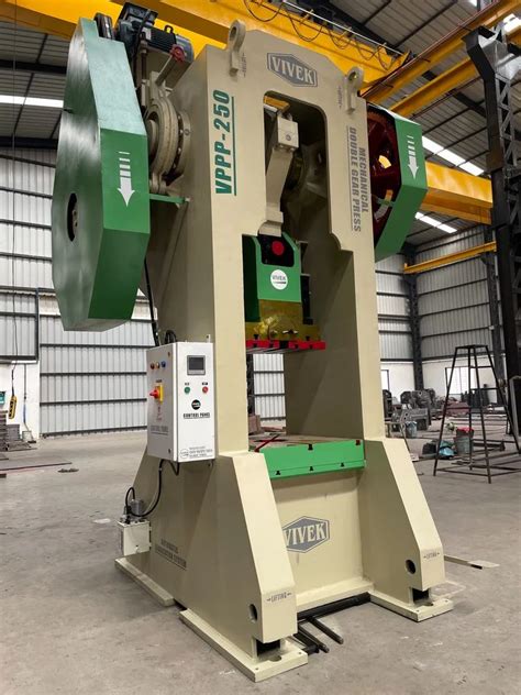 Pressing Machine 的图像结果