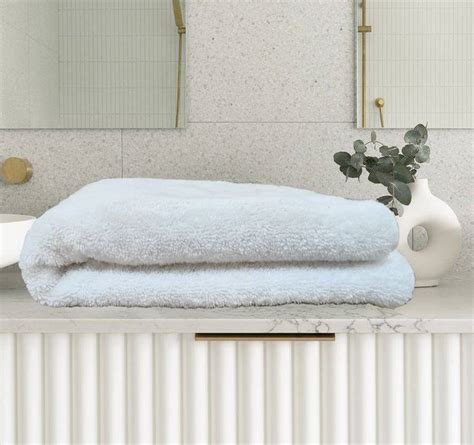 Premium Quality Hand Bath Towels, 100% Cotton — Bharat Wholesales