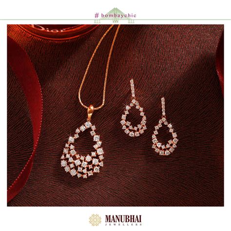 Buy Real Diamond Pendant set Online | Real Diamond Pendant set by Manubhai.