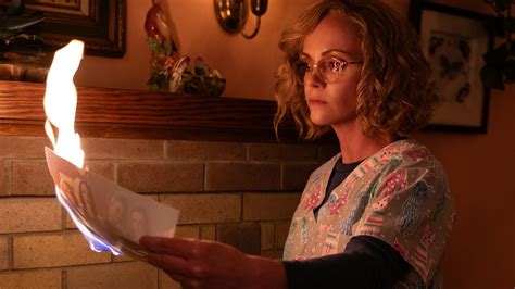 'Yellowjackets' Review: Showtime Hit's Season 3 Has Usual Pros & Cons