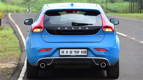 Volvo V40 2015 D3 R Design Compare Car Photos - Overdrive