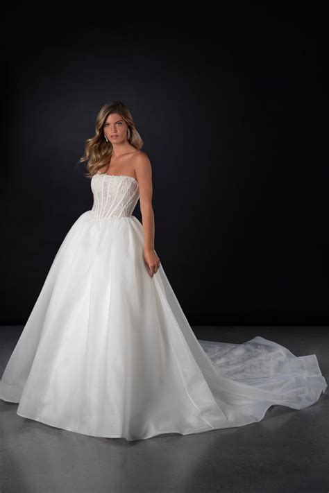 1848 by Martina Liana - Modern Strapless Ballgown Wedding Dress with Pockets – The White Flower