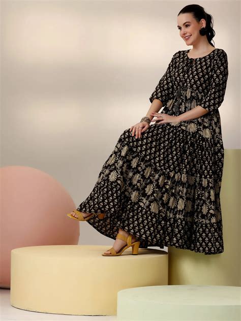 Buy Stylish Trending Dresses for Women Online in India | Libas