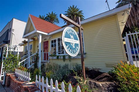 Bowery Bungalow, A Casual Silver Lake Cottage Imbued With Silk Road ...
