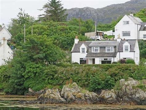 HILLSIDE (Kyleakin, Scotland) - Specialty Inn Reviews, Photos, Rate ...