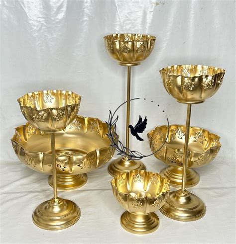 Lotus Cut Urli with Lotus Cut Stand & 3 Floating Diya Combo for Ganesh ...