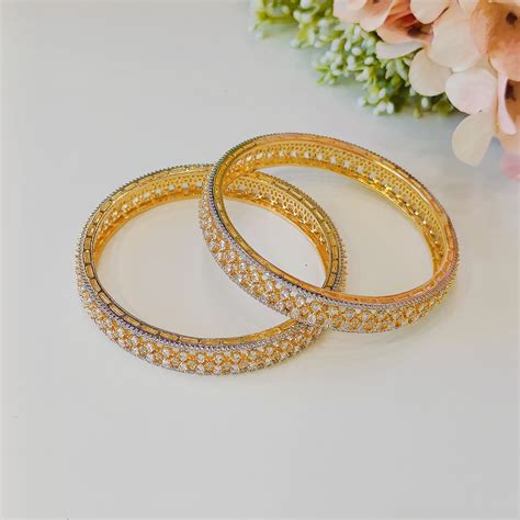 VS BANGLES