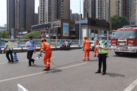 重庆九龙坡交巡警支队联合多部门开展重大道路交通事故应急处置演练-国际在线