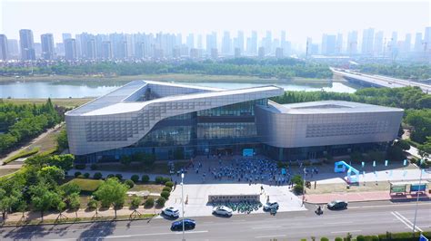 青岛高新区企业代表青岛发布中国创新挑战赛技术创新需求_科技