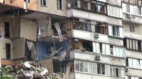 乌克兰首都一居民楼爆炸致2人死亡_凤凰网视频_凤凰网
